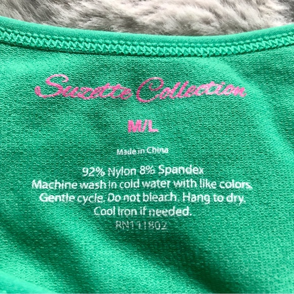 FREE w/ purchase Y2k rave Unique Green cut out cropped tank Suzette Collection - Picture 3 of 3